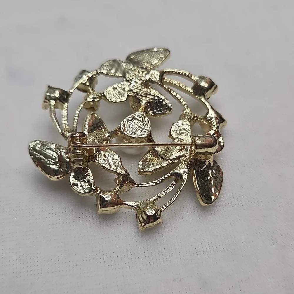 Women's Gold Tone 3 Butterflies Brooch Retro Style Pin Rhinestones Sparkling